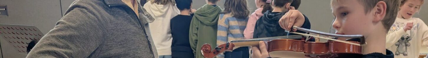Musikalischer Besuch in der Grundschule
