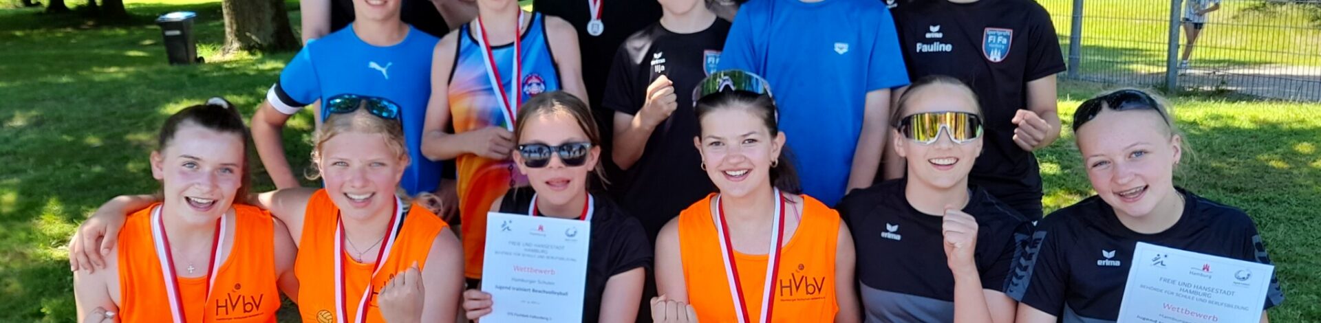 Zweimal Silber für unsere Beachvolleyballteams
