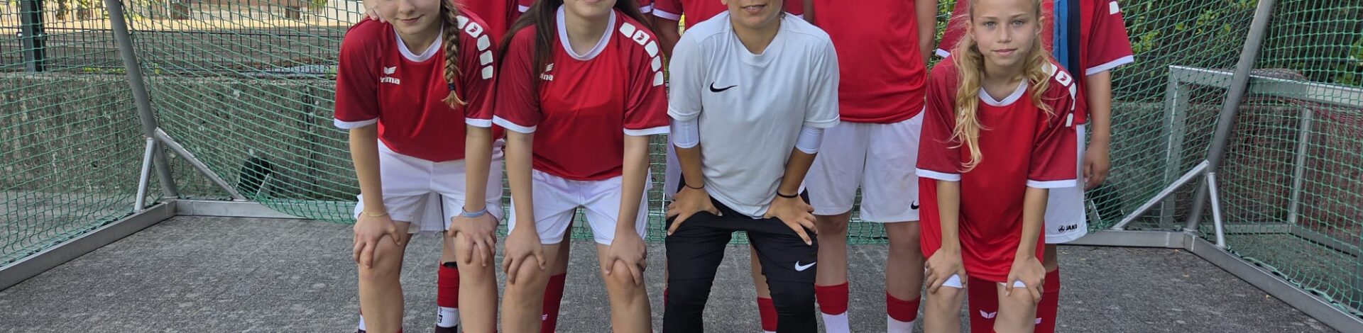 Fußballerinnen gewinnen Silber